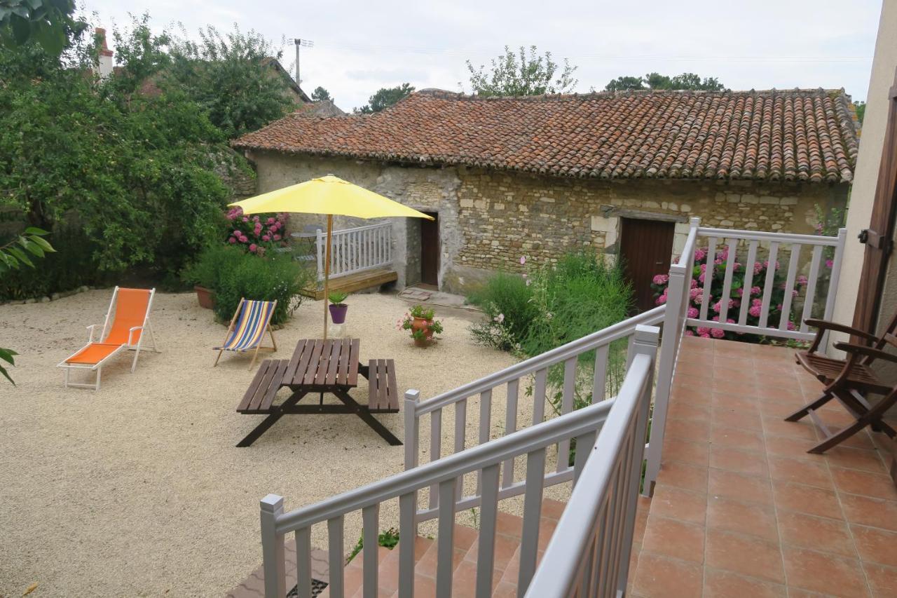 Aux Acacias Villa Braye-sous-Faye Kültér fotó